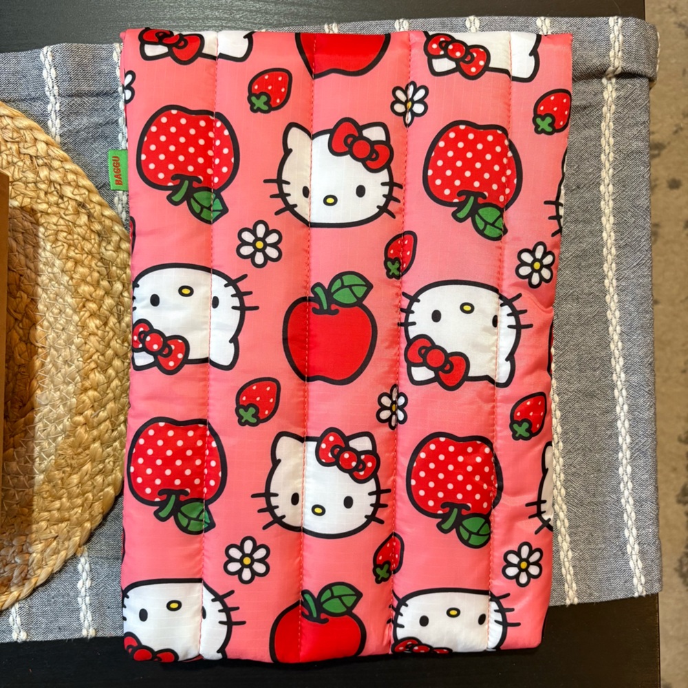 BAGGU Hello Kitty 13in Laptop Sleeve